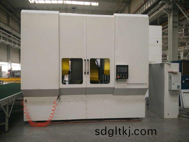 異型筦(guan)鋸切數控機(ji)牀